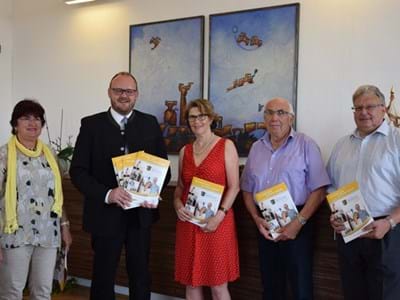 Vorstellung der neuen Wohnraumbroschüre des Landkreises Neustadt a.d. Waldnaab